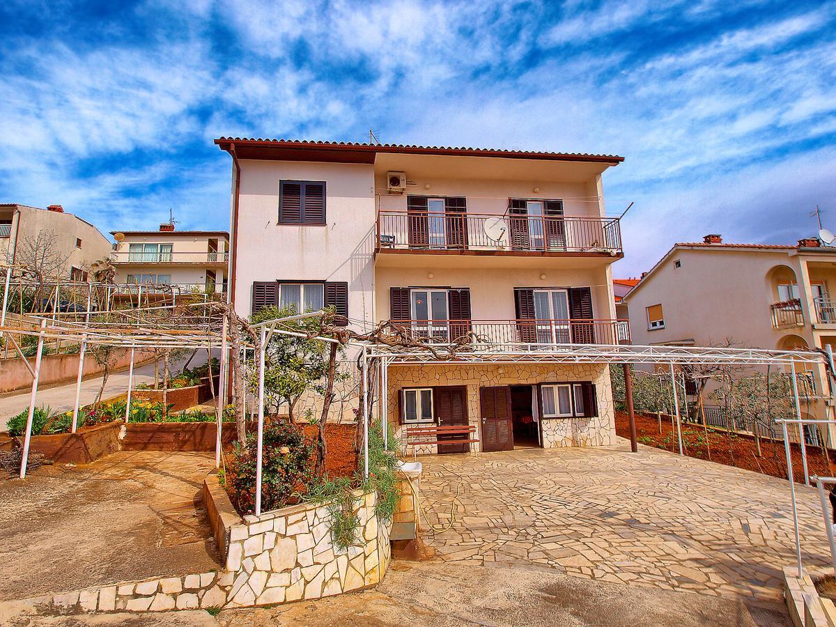 Apartments Valerija 847 Pula Exterior photo