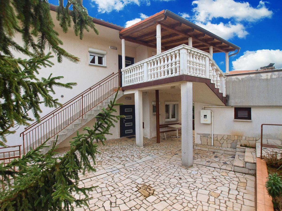 Apartments Valerija 847 Pula Exterior photo